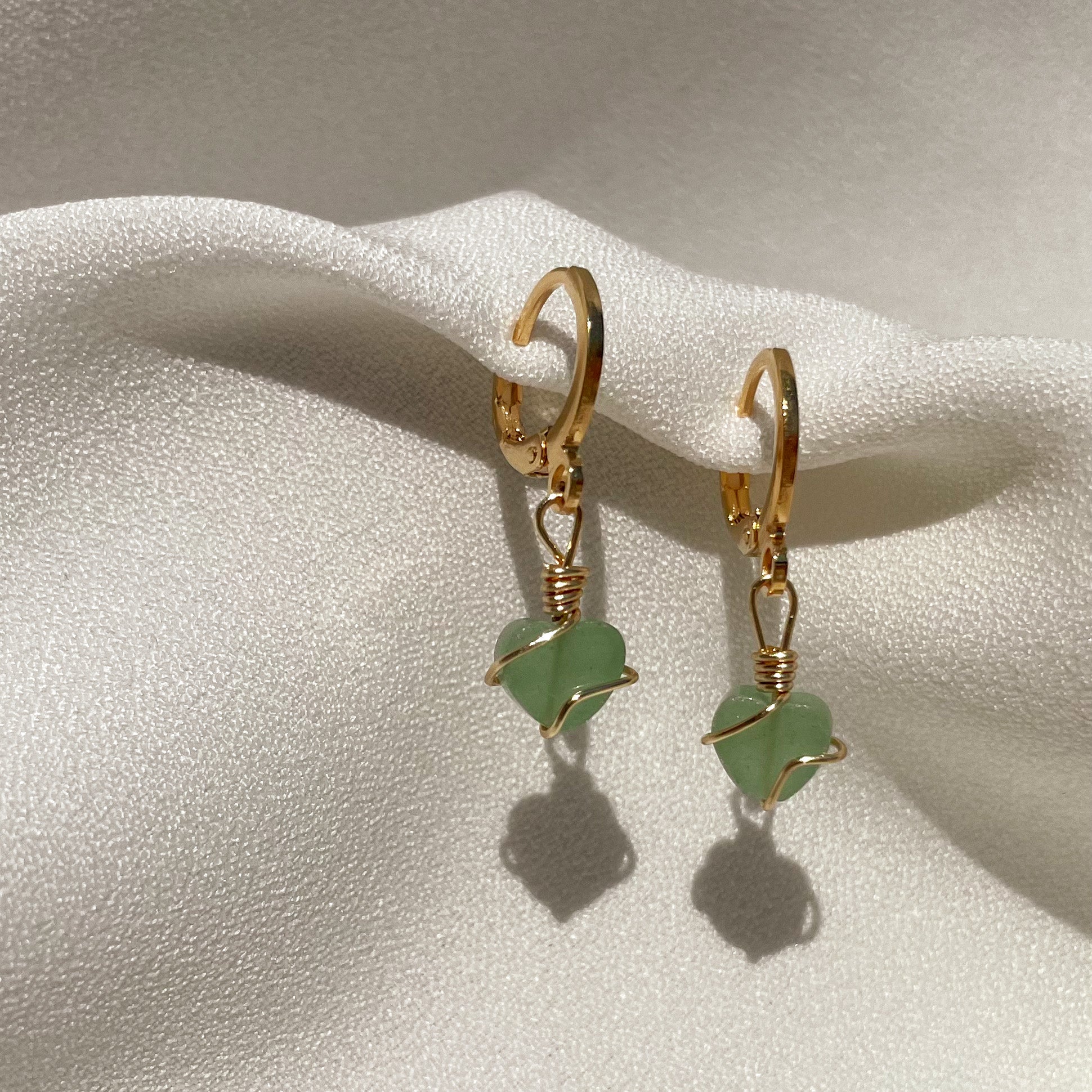 aretes de cuarzo verde corazón artesanal México